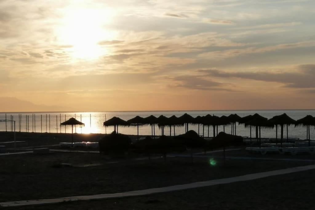 Beautiful Apartment In La Carihuela, Torremolinos Exterior foto